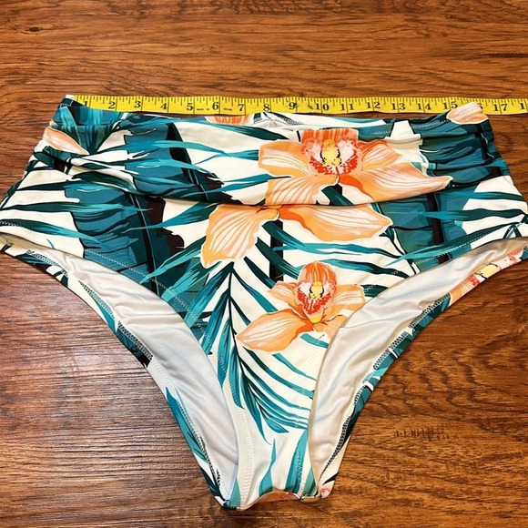 Cupshe High Waisted Floral Plus Size Bikini Bottom 1X - Picture 5 of 9